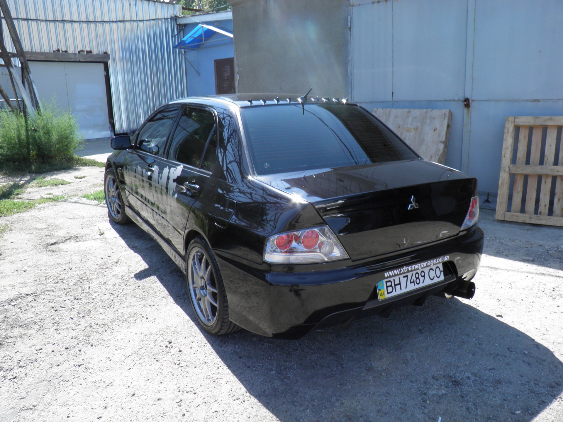 Снял задний спойлер, нужен совет — Mitsubishi Lancer Evolution IX, 2,3 л,  2006 года | другое | DRIVE2