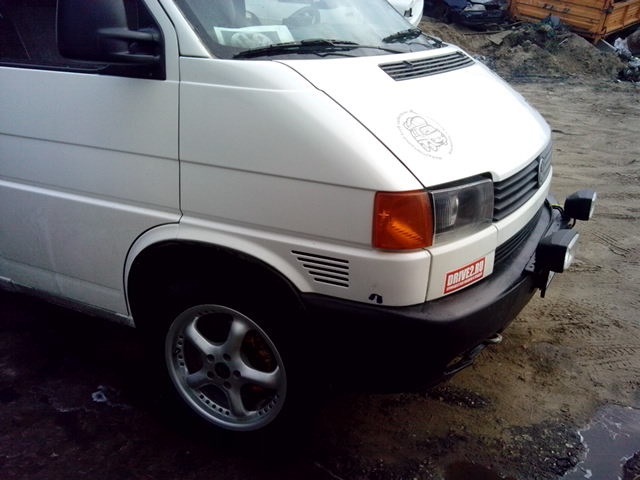 Т4 12w. Volkswagen t4 1997. Т-4 Фольксваген-т4 1997 года. Фольксваген т4 желтый диски кварц. Фольксваген т4 на рельсах.