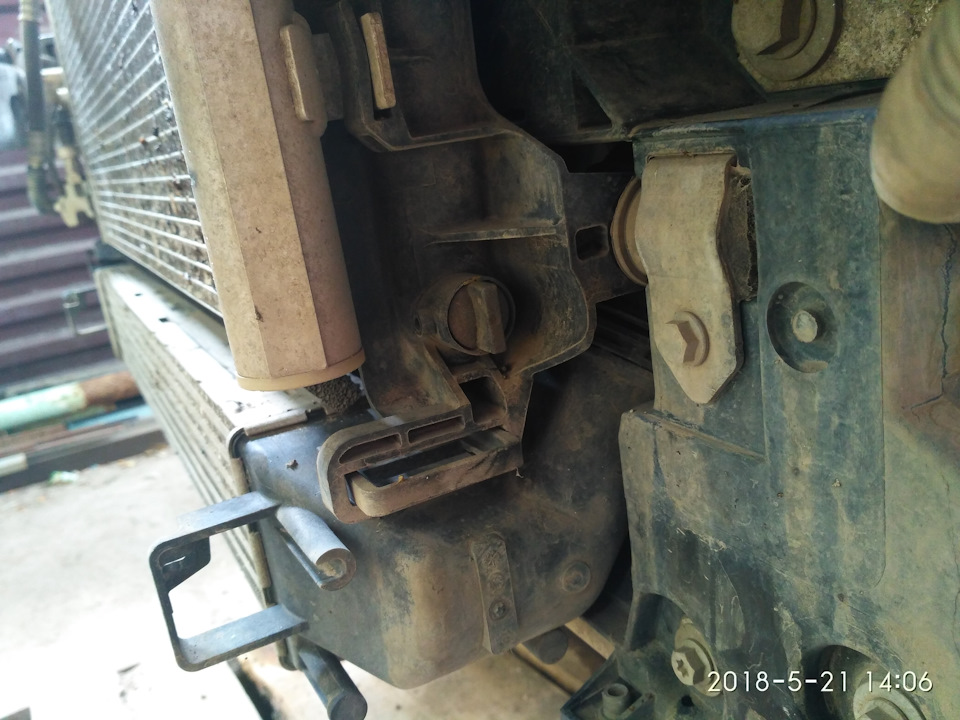 Усиленные пружины + 30мм (предположительно от дизельного Патриота ...