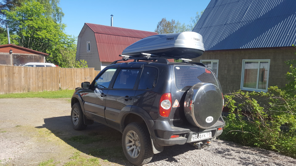 Багажник Thule на Шниву. — Chevrolet Niva, 1,8 л, 2011 года ...