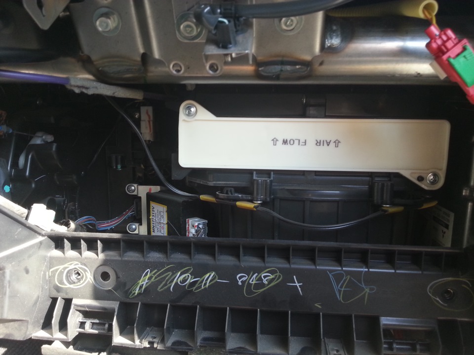 Салонный фильтр. — Mitsubishi L200 (4G), 2,5 л, 2008 года | расходники ...