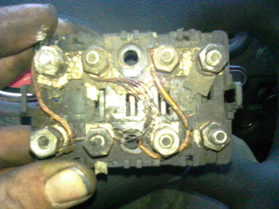 поменял блок силовых предохранителей, сделал разгрузку ЦПС. — ГАЗ ...