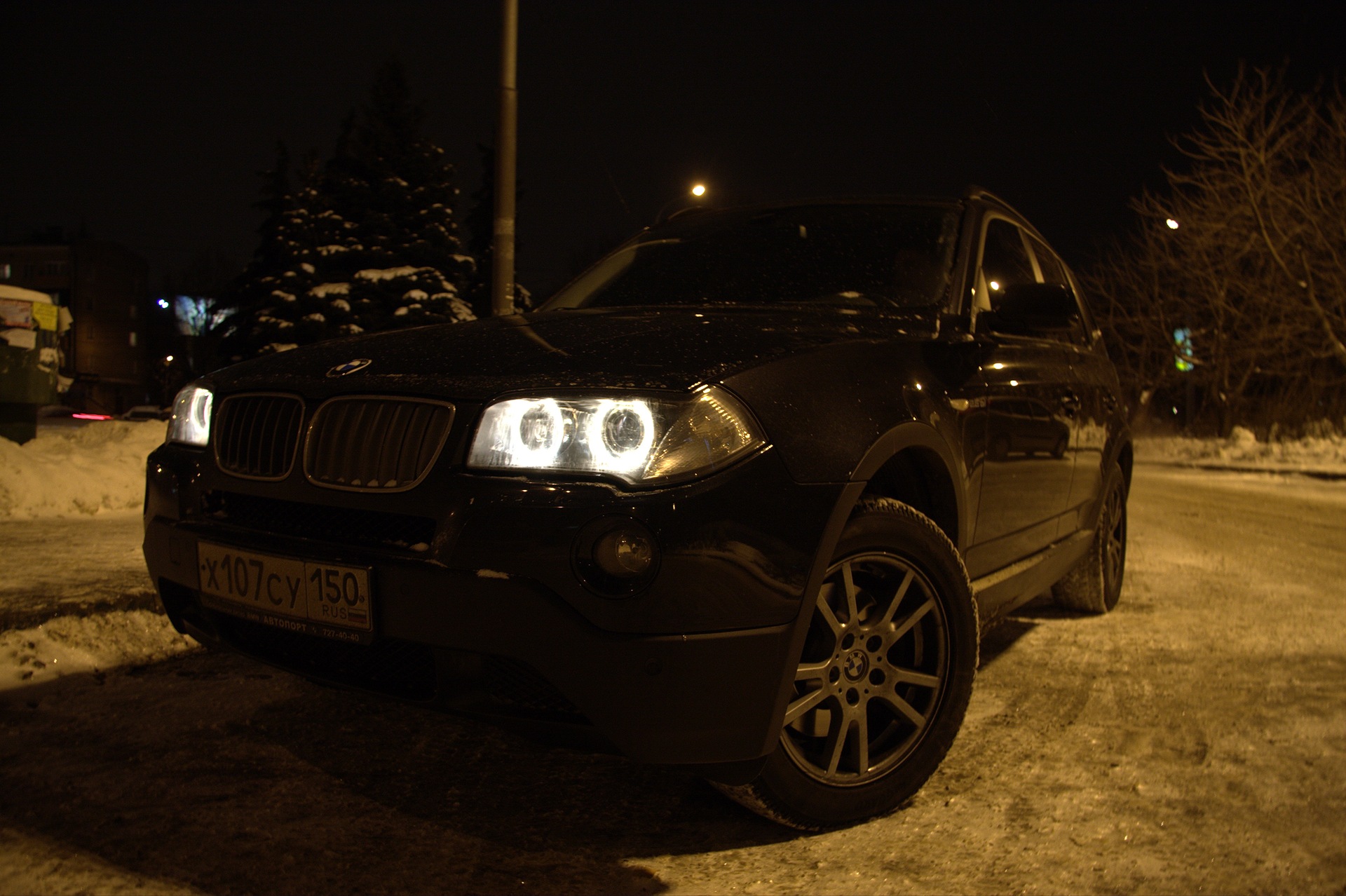 BMW x3 e83 ночью