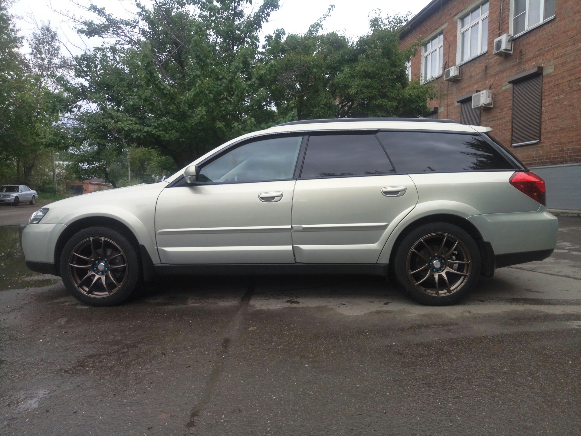 Диски subaru outback. Subaru Outback BP r18. Subaru Outback bp9. Subaru.Outback 2007 r18. Subaru Outback r18.