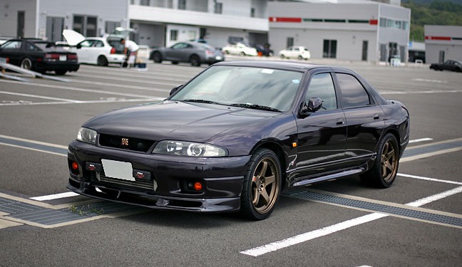 Nissan skyline r33 седан тюнинг