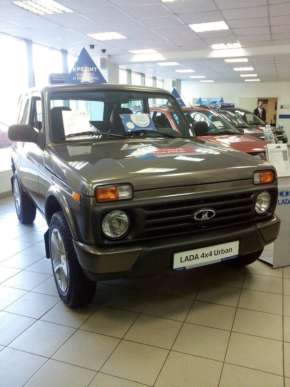 Нива Urban и другие красотки. — Chevrolet Niva, 1,8 л, 2004 года |  наблюдение | DRIVE2