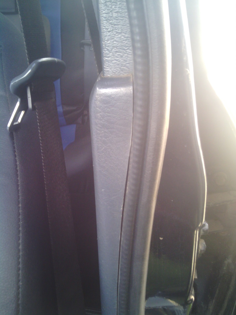 Замена уплотнительных резинок дверей — KIA Sportage (1G), 2 л, 1993 ...