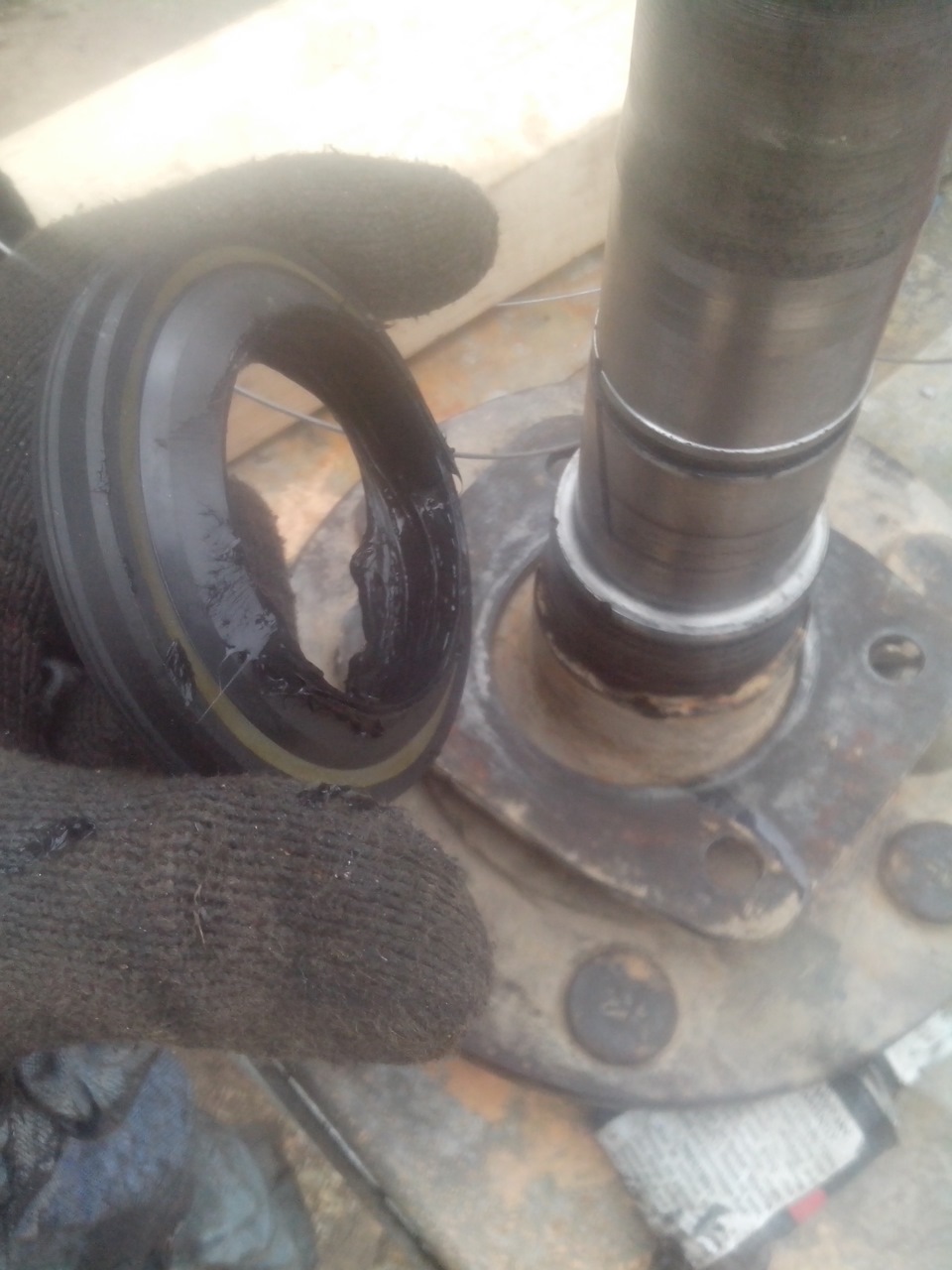 мое ноу хау. Герметик самое дешевое. Для противопропускания воды — SsangYong Korando (2G)