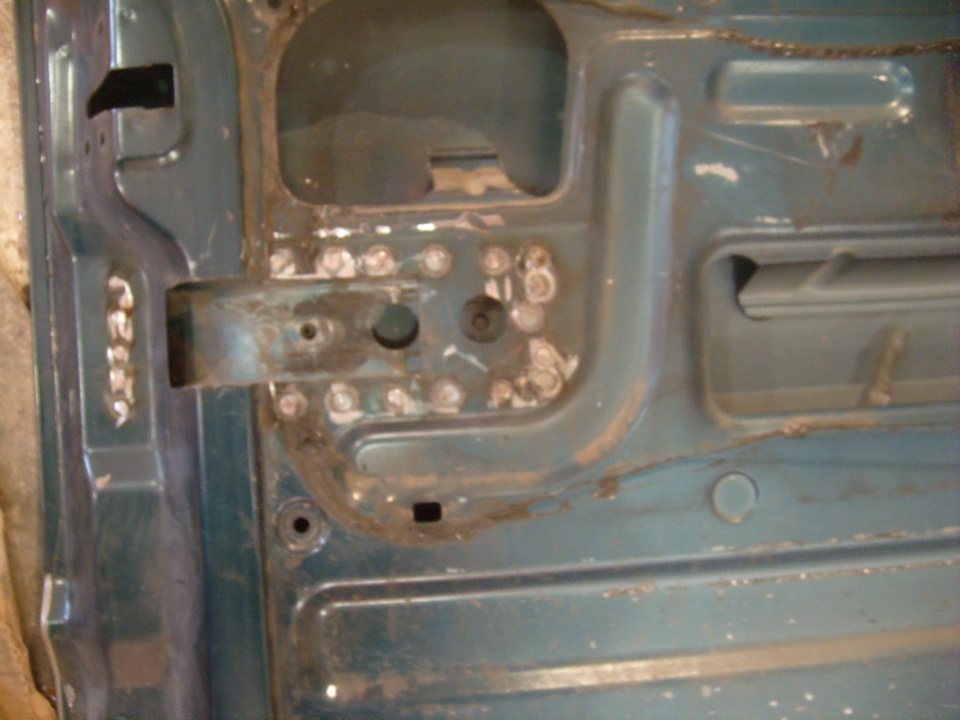 Замена порога на профильную трубу, левая сторона. — Mitsubishi Delica ...