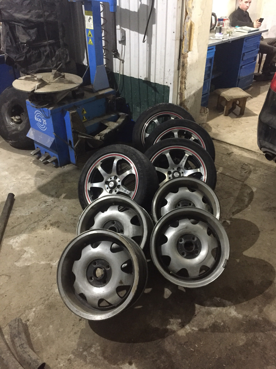 Готовимся к лету Обучаемся шиномонтажному делу👌🏻 — Lada Калина Хэтчбек ...