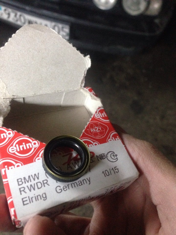 замена сальника кулисы и замена эластичной муфты (мягкое сояденение ...