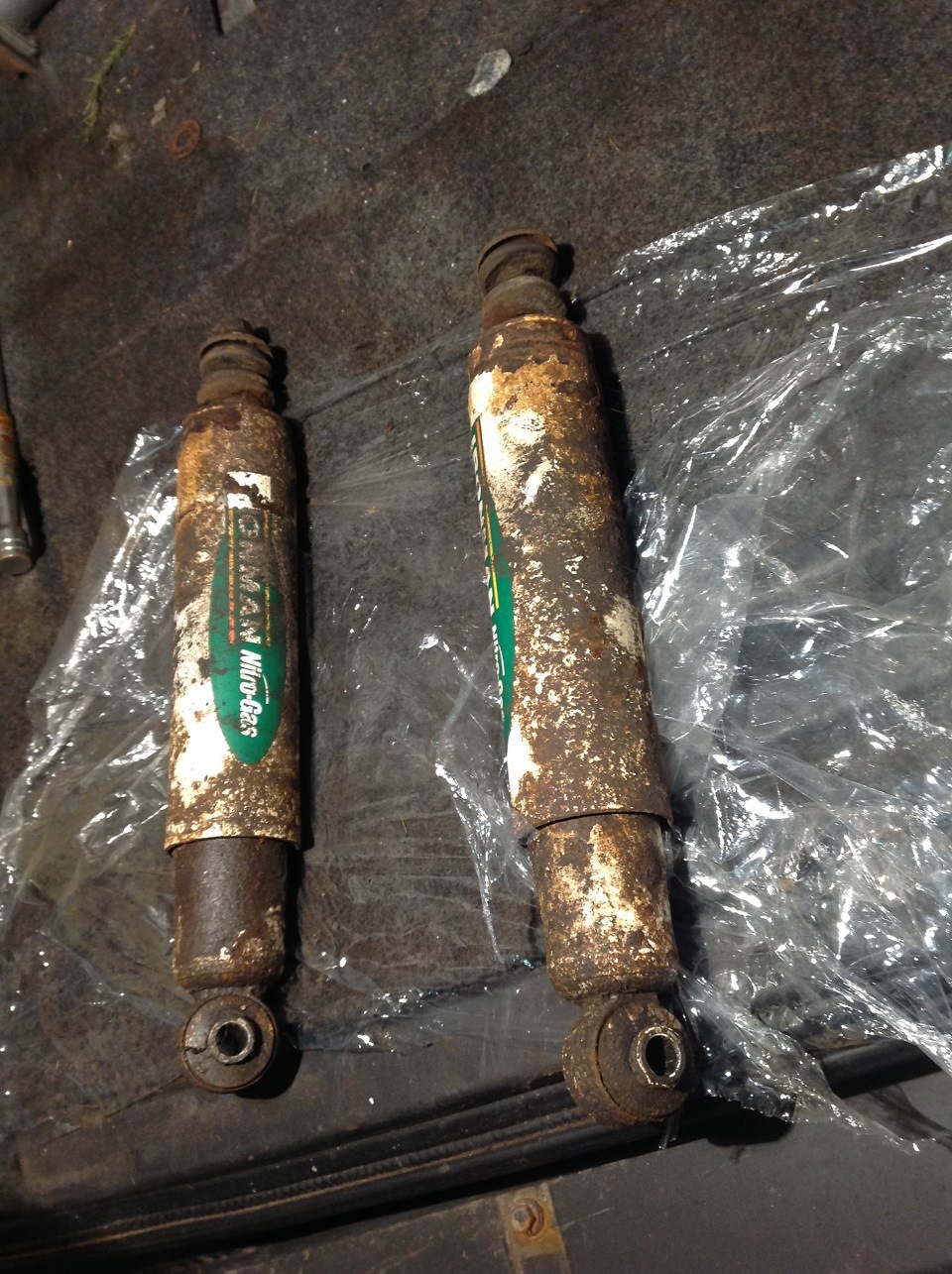 Прошли …, вообще даже не знаю сколько прошли км. — Mitsubishi Pajero (3G)