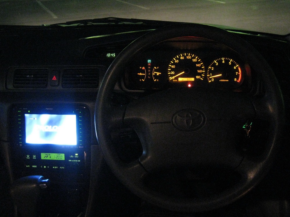    Toyota Mark II Qualis 22 2001