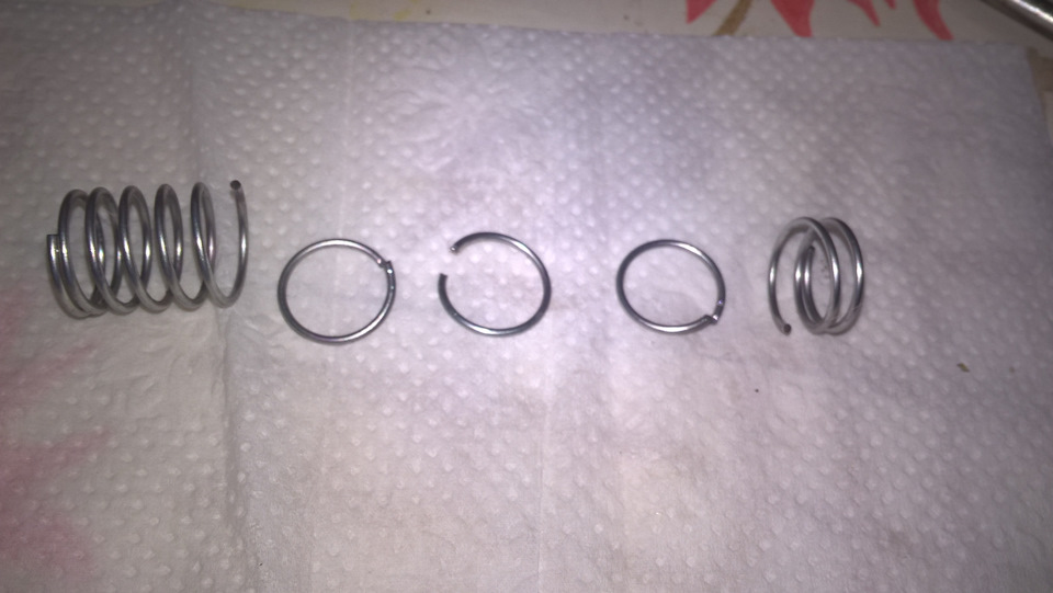 Крышка расширительного бачка. Если не держит. — Lada 21099, 1,5 л, 1997 ...