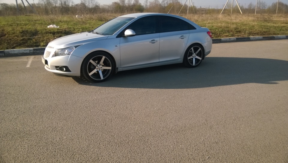 Chevrolet Cruze r17 Воссен