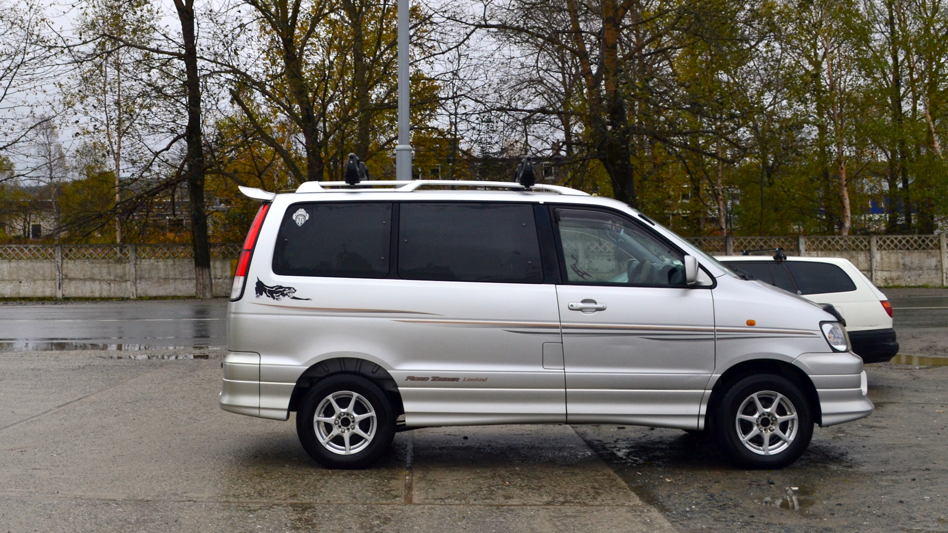 Toyota Lite Ace Noah 2.0 бензиновый 2001 | Road Tourer Limited SR50 на  DRIVE2