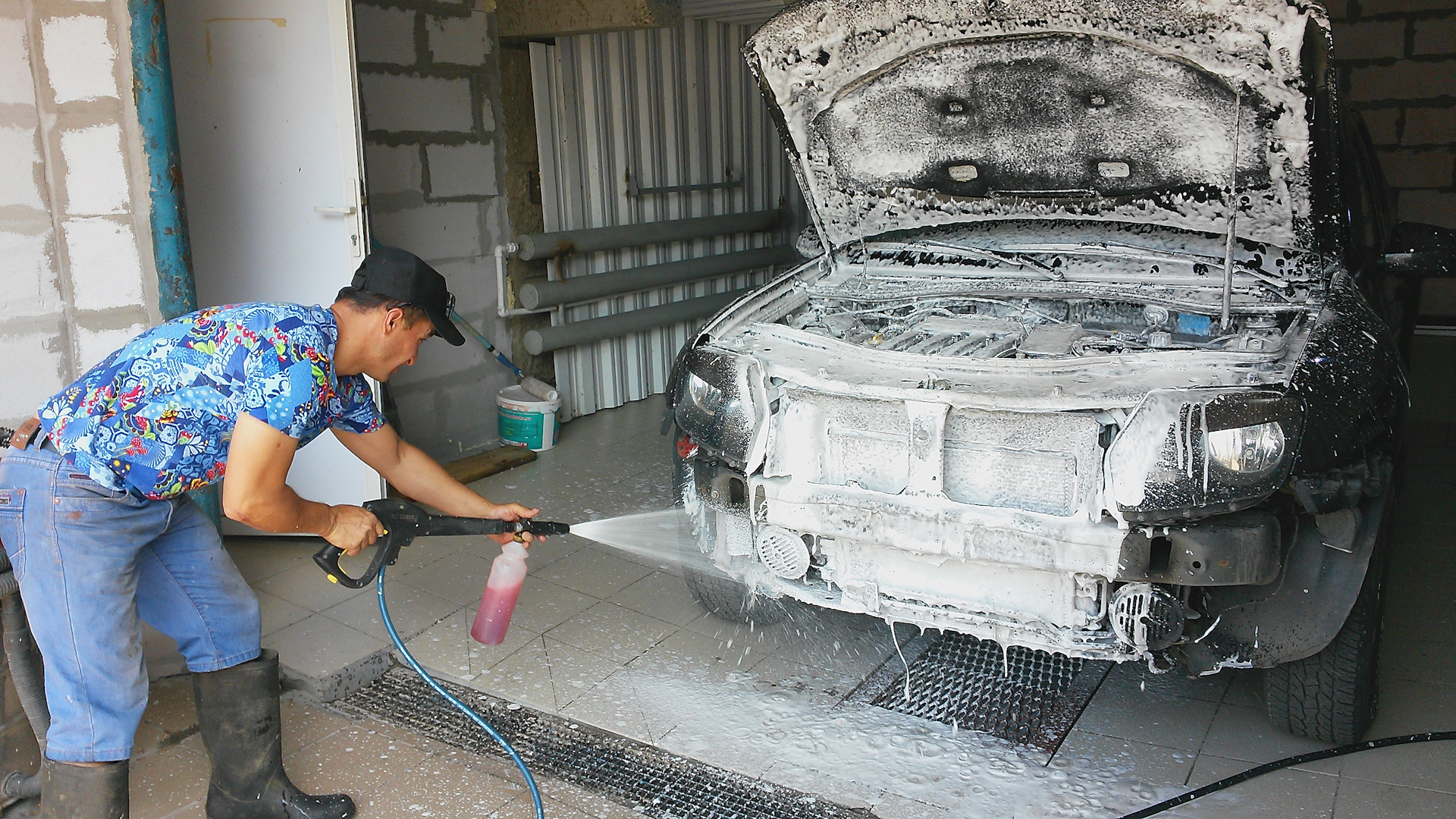 Как правильно помыть двигатель автомобиля