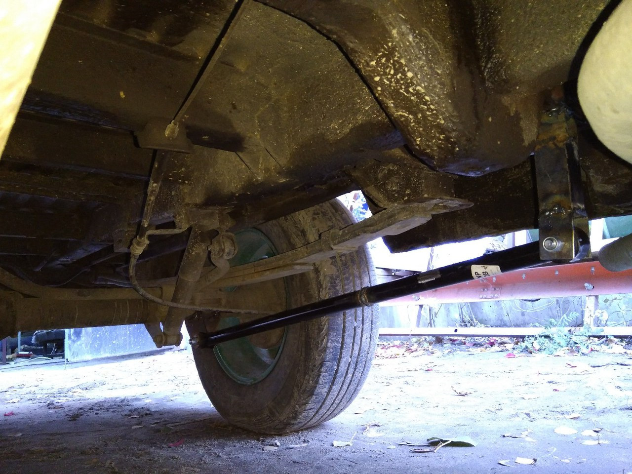 Доработка задней подвески — Mercedes-Benz T1, 2,4 л, 1989 года | тюнинг ...