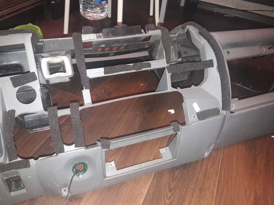 Проклейка торпеды. — ГАЗ Соболь, 2,4 л., 2006 года | стайлинг | DRIVE2