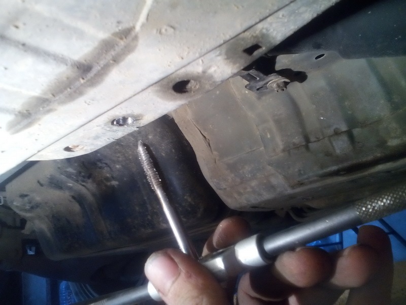 30. Замена маховика и сальника коренного. — BMW 7 series (E38), 2,8 л ...