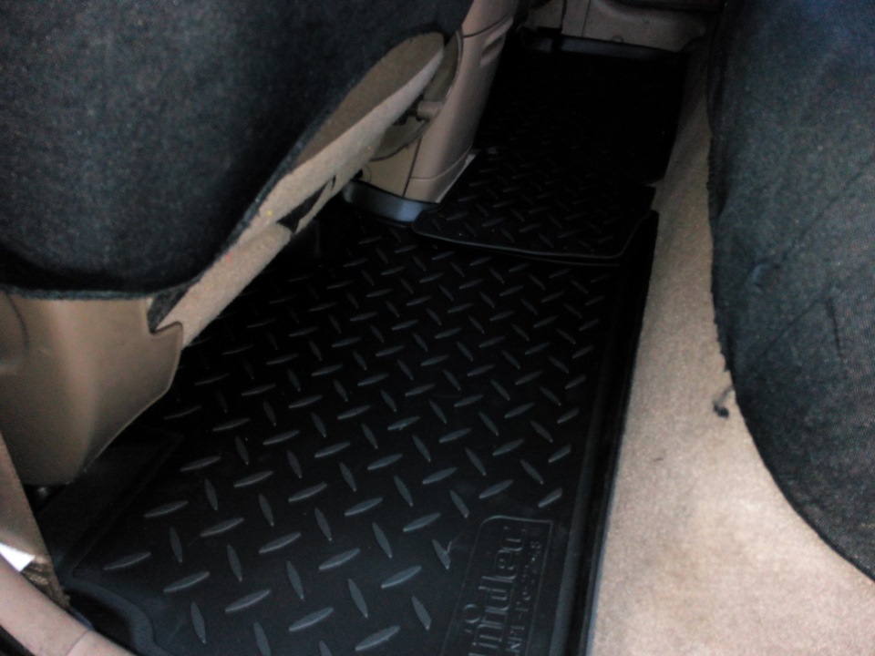 Купил коврики Нордпласт. — Ford Escape (1G), 2,3 л, 2006 года ...