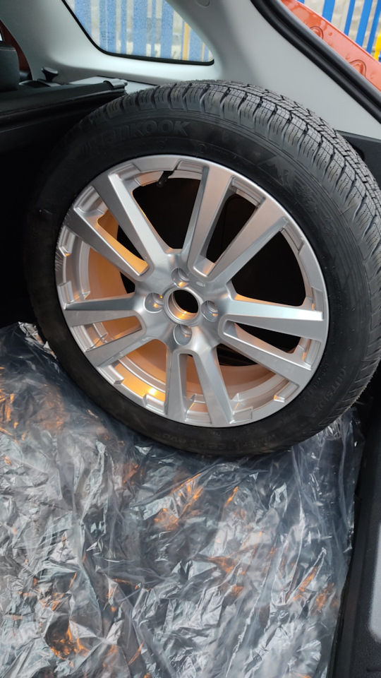 Шины зимние нешипованные Hankook 205/50 R17, литые диски K&k 6,5Jx17 ...