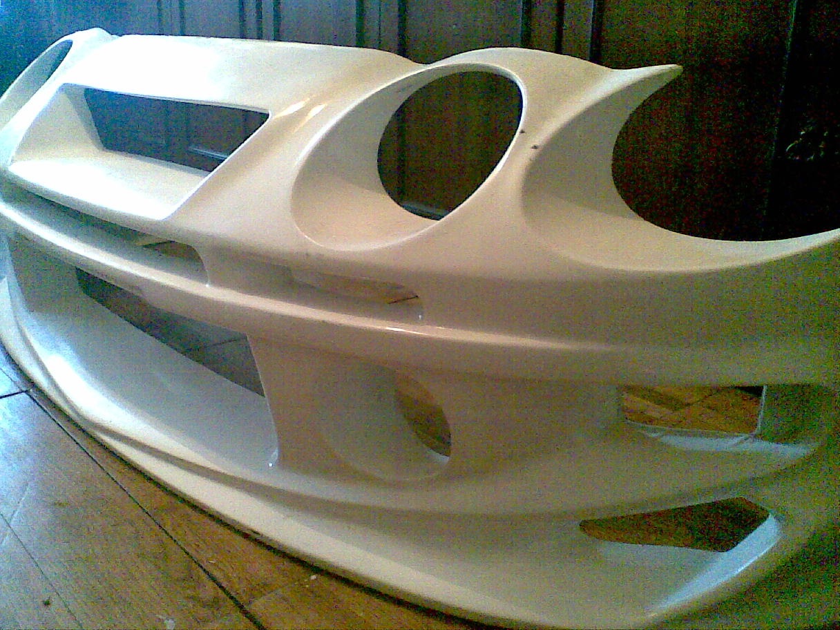 Bumper waiting for its turn - Toyota Celica 20 L 1994