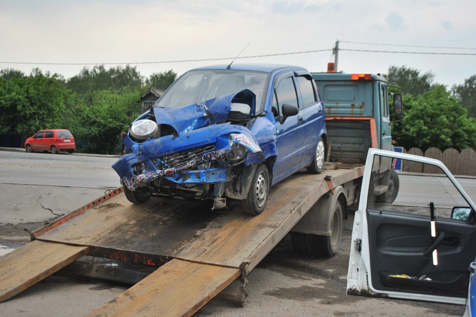 Дтп дэу матиз. Разбитый Дэу Матиз. Daewoo Matiz после ДТП.