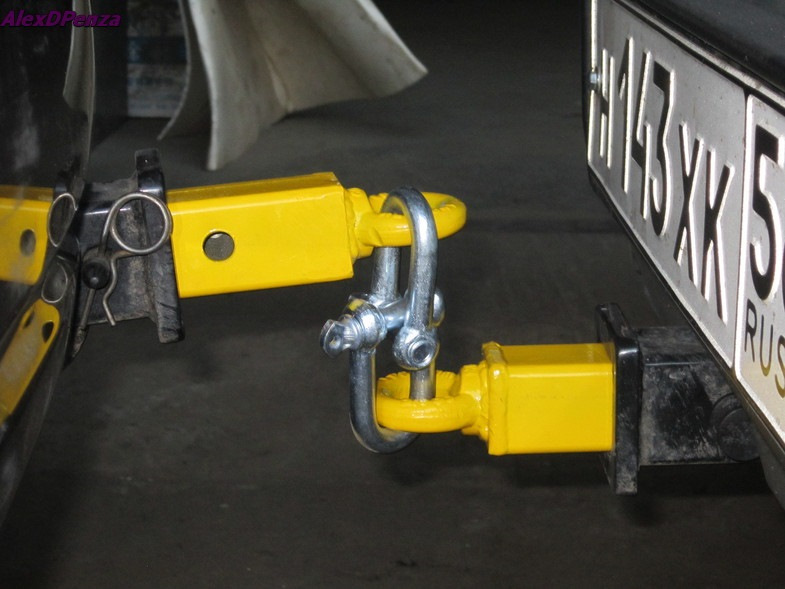 Лебедка под квадрат. Лебедка под квадрат 50х50. JCB 3cx фаркоп. Фаркоп для погрузчика JCB. Лебедка под квадрат фаркопа.