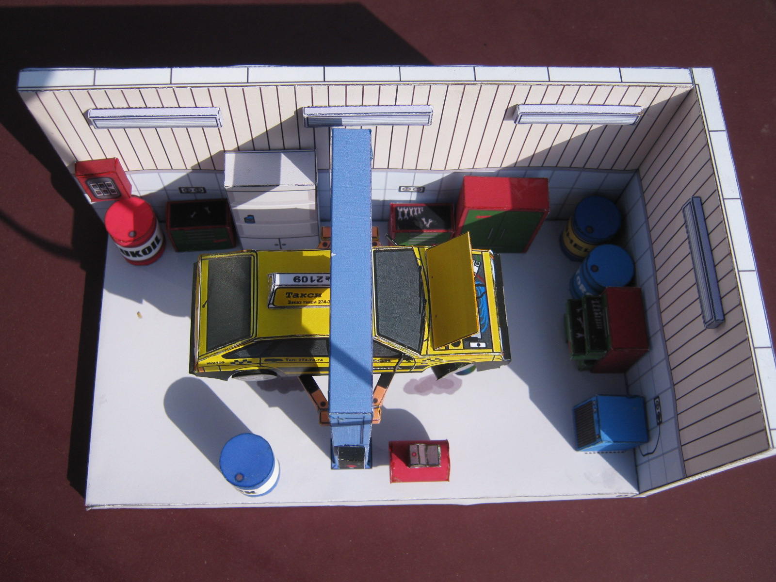 Автосервис по ремонту vag. Мельникова 5 автосервис. Автосервис бумажный. Проект двухэтажного автосервиса. Автомастерская из картона.