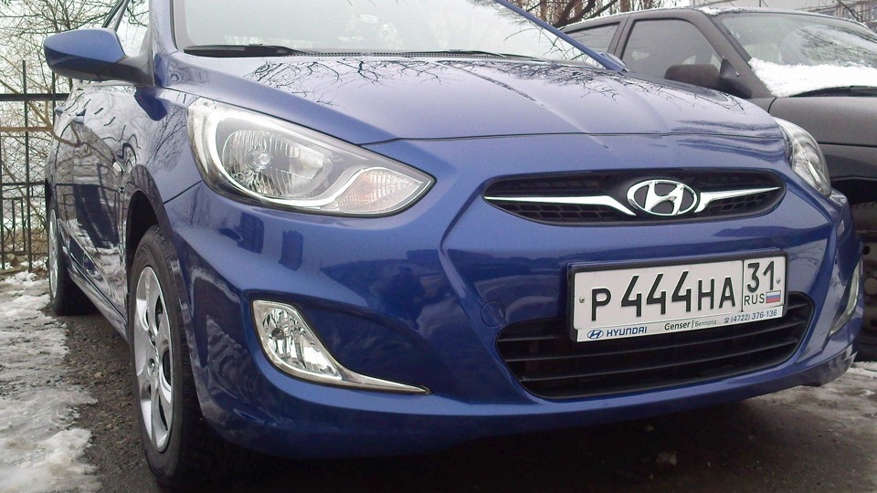 Solaris коды. Hyundai Solaris 2012 в краске металлик. Новый хёндай Солярис 2023 темно синий металлик. Солярис 2012 код краски цвета металлик. Синий металлик be7 Солярис.