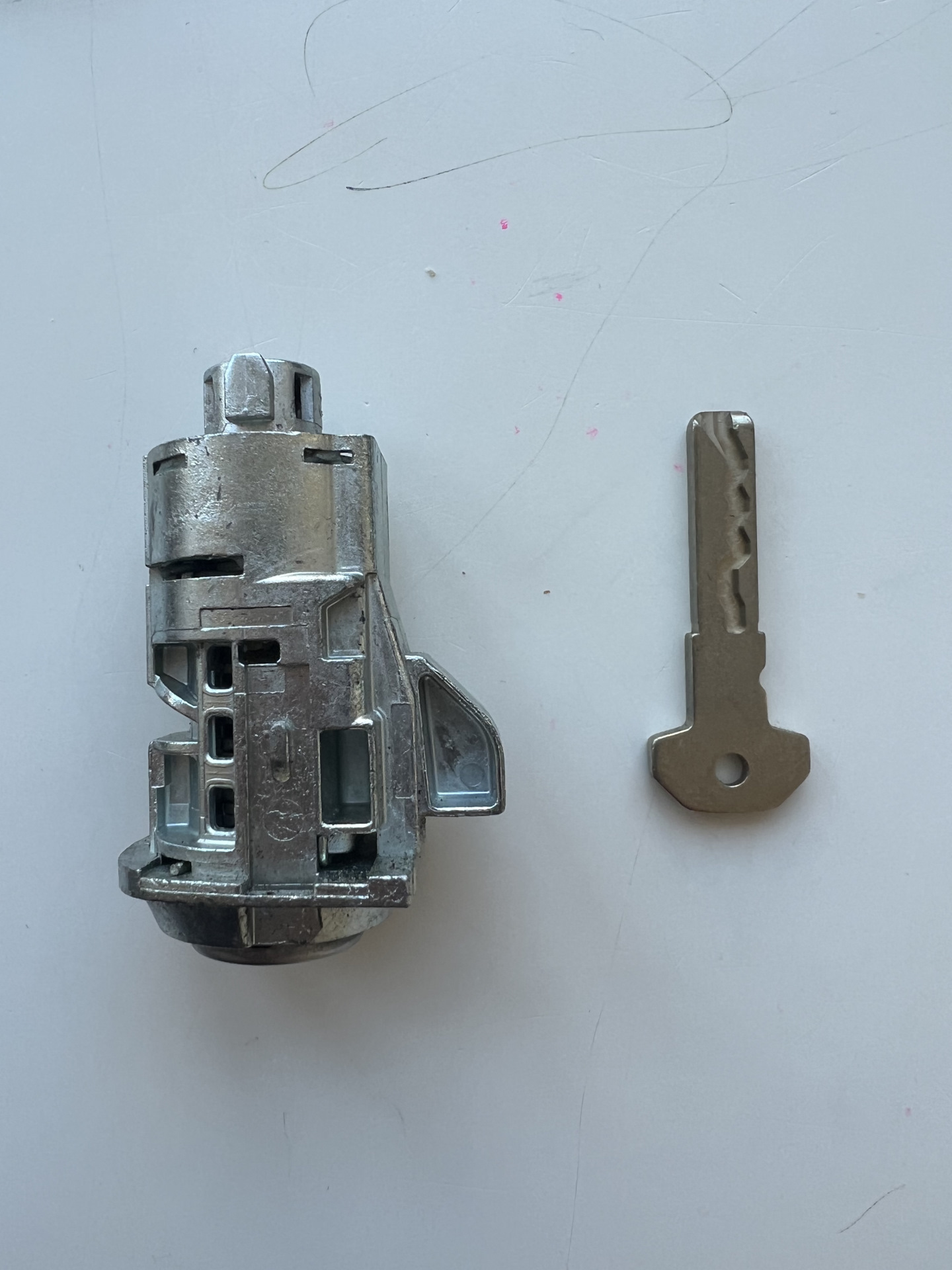 Замена цилиндра и личинки замка на Альфа Ромео Стельвио — Alfa Romeo ...