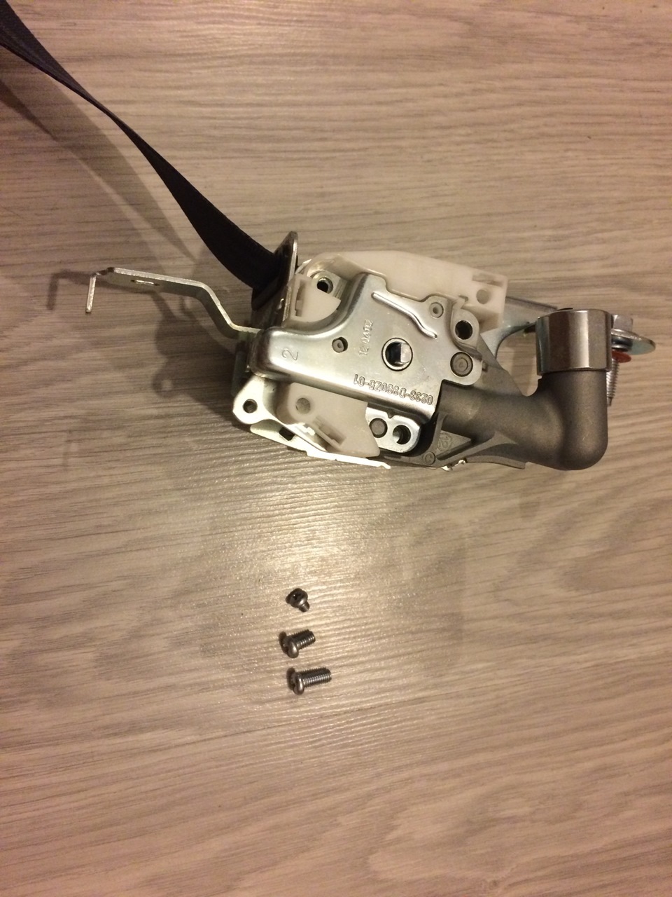 Часть 1 ремонт ремня безопасности с пиропатроном — SsangYong Kyron, 2,3 ...