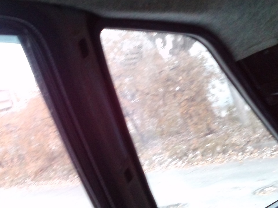 Пластик салона и полку багажника обтянул карпетом! — Lada 21093i, 1,6 л ...