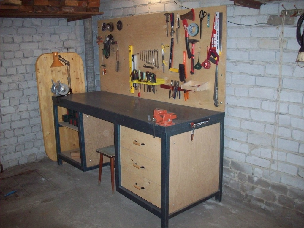 самодельный стол для гаража