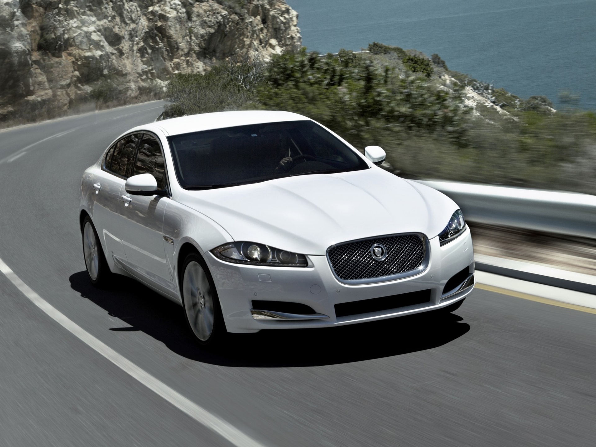 Jaguar xf фото