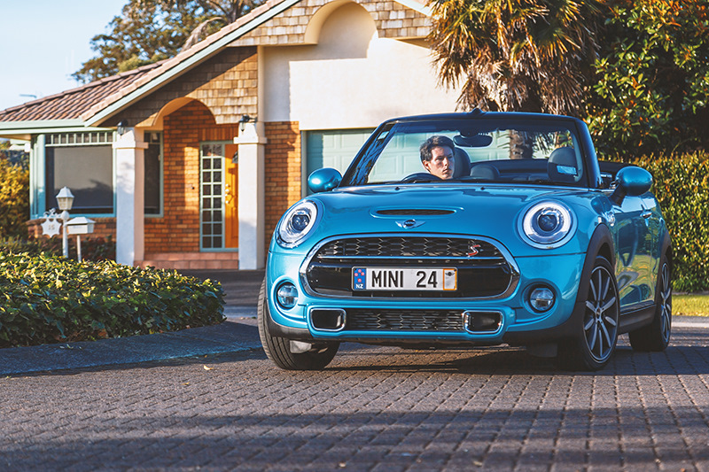 mini cooper кабриолет с жесткой крышей. Смотреть фото mini cooper кабриолет с жесткой крышей. Смотреть картинку mini cooper кабриолет с жесткой крышей. Картинка про mini cooper кабриолет с жесткой крышей. Фото mini cooper кабриолет с жесткой крышей