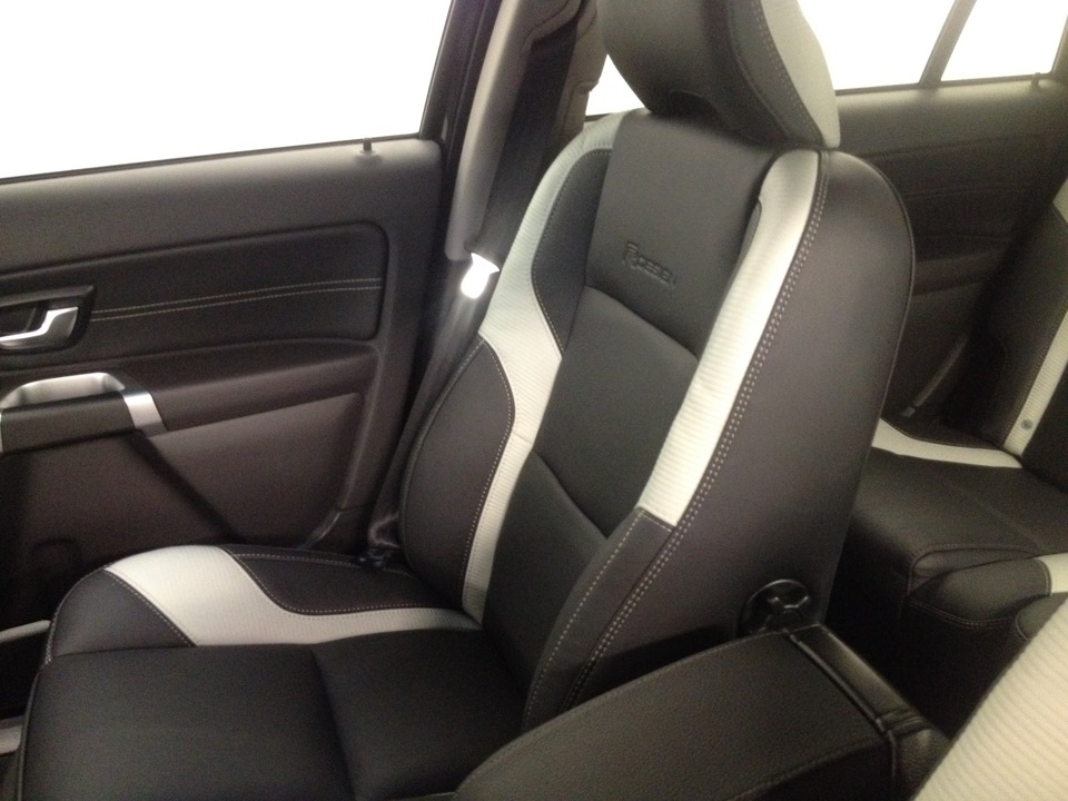 Чехлы на вольво хс60. Крышка сиденья volvo xc90. Xc90 чехлы. Вольво xc90. Автомобильный чехол для volvo xc 90.