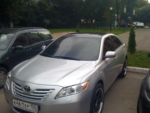 Covered the roof with gloss  tinted windshield - Toyota Camry 24 L 2008