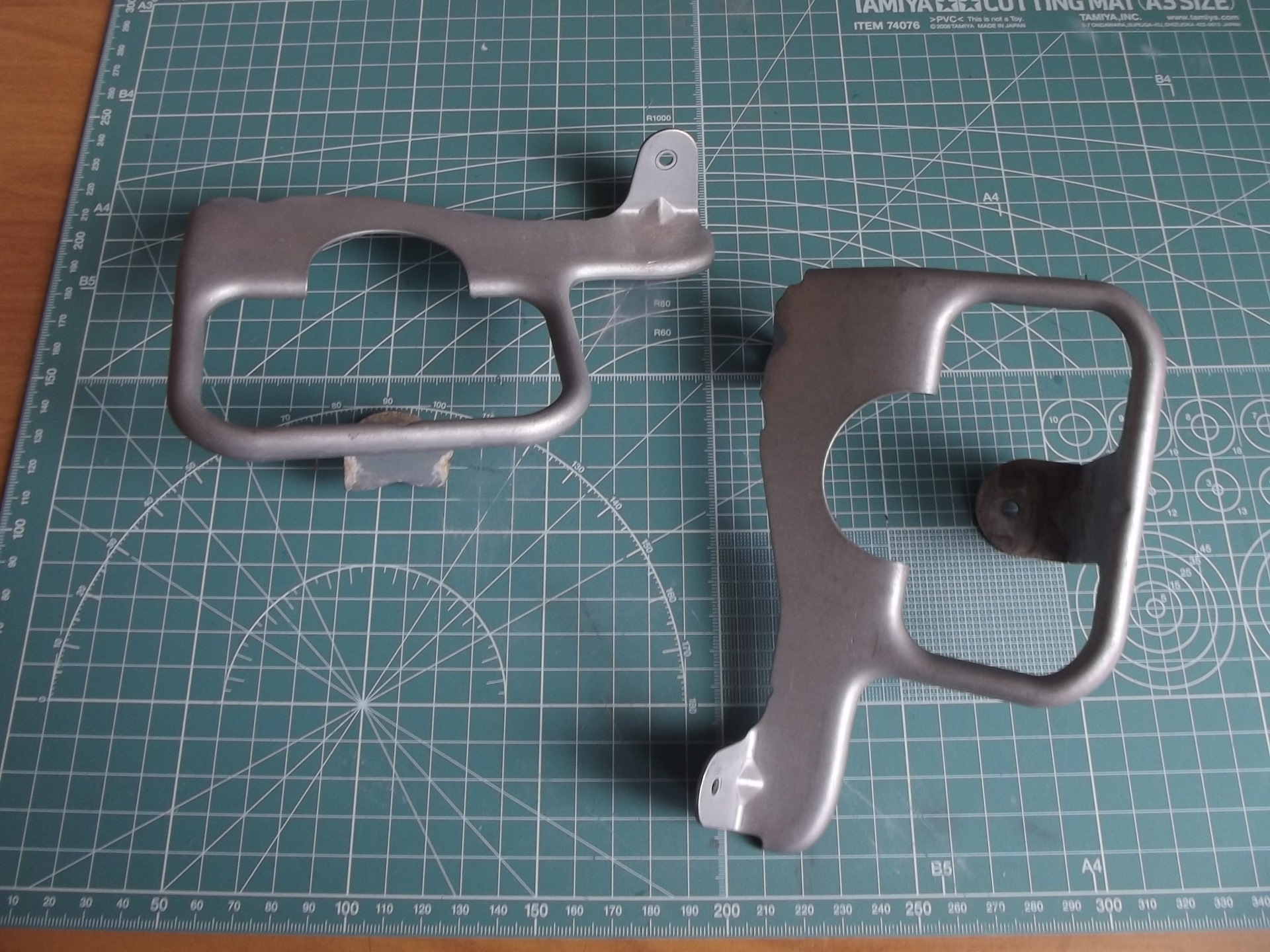 Крепления блоков стеклоподъемников — Peugeot 406, 2 л, 1995 года ...