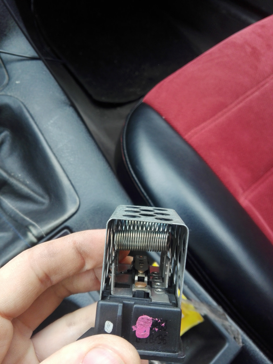 Замена резистора печки без кондея, м50. — BMW 3 series (E36), 2 л ...