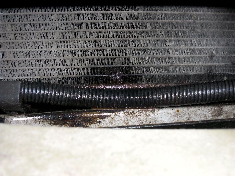 Пробоина в радиаторе охлаждения. — Daewoo Nexia, 1,5 л., 2006 года ...