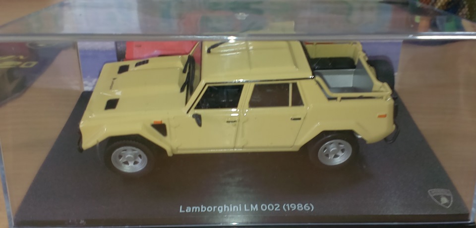 Lamborghini lm002 РІРѕРµРЅРЅС‹Р№