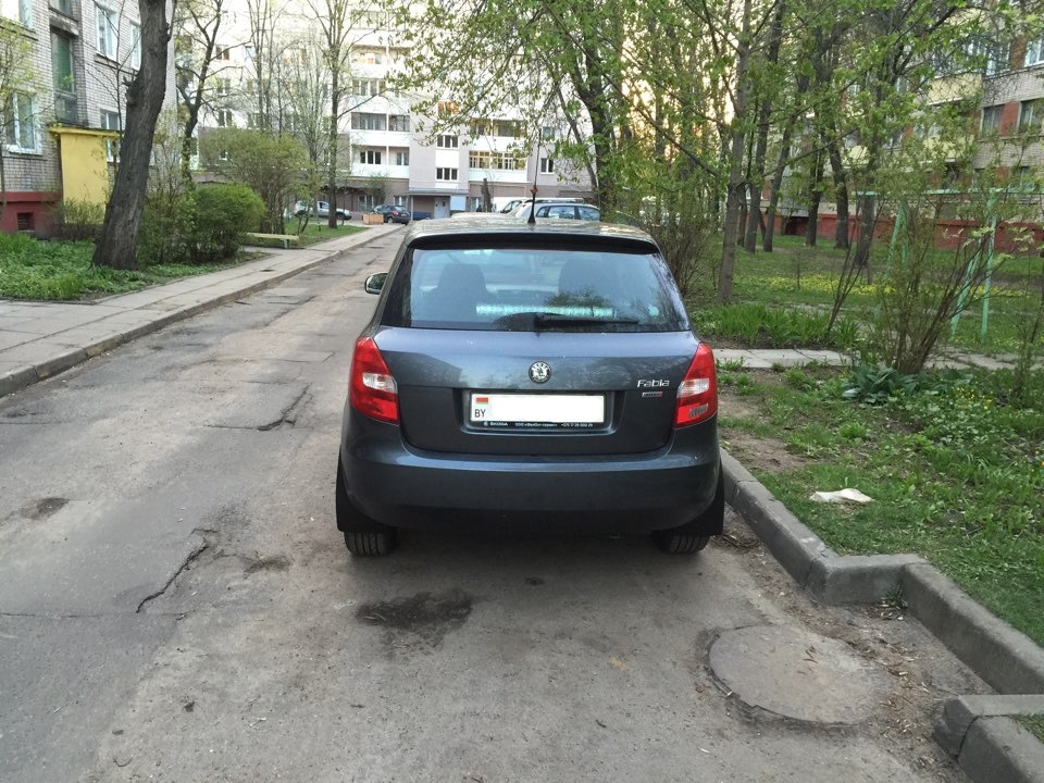 Брызговики — Skoda Fabia Mk2, 1,2 л, 2011 года | аксессуары | DRIVE2