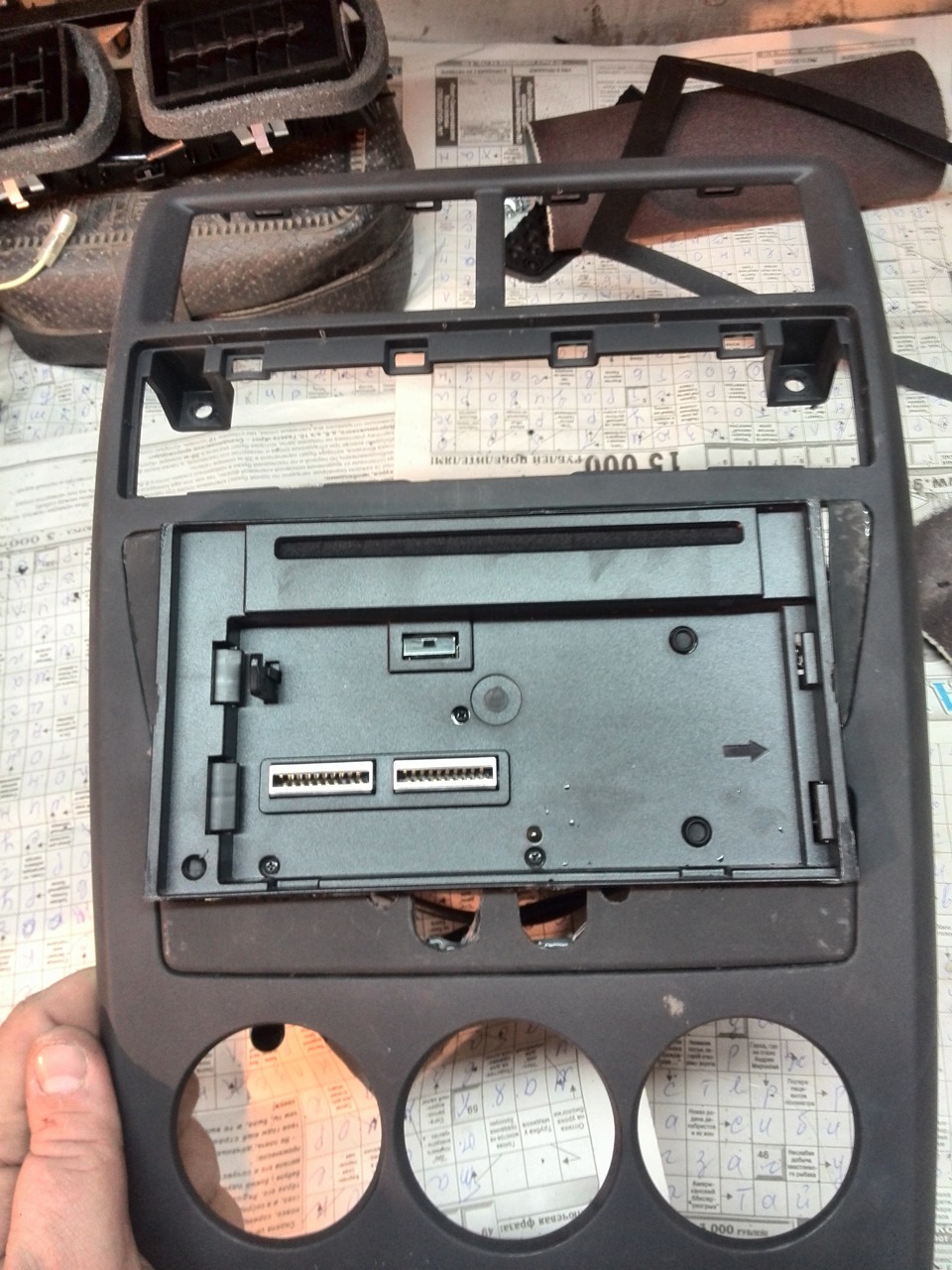 Переделка приборной панели по 2DIN магнитолу — Lada Приора хэтчбек, 1,6 ...