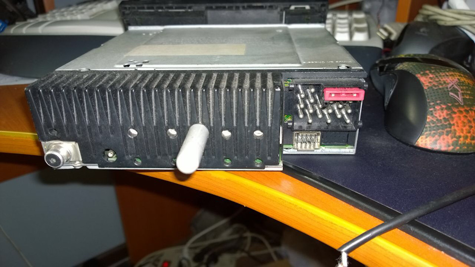 d977271s-960.jpg