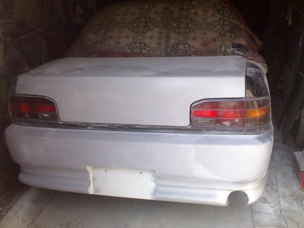 rear bumper - Toyota Carina 15 L 1990