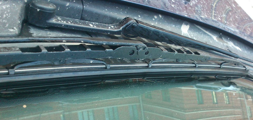 Форсунки стеклоомывателя и щётка стеклоочистителя — Lada Гранта лифтбек ...