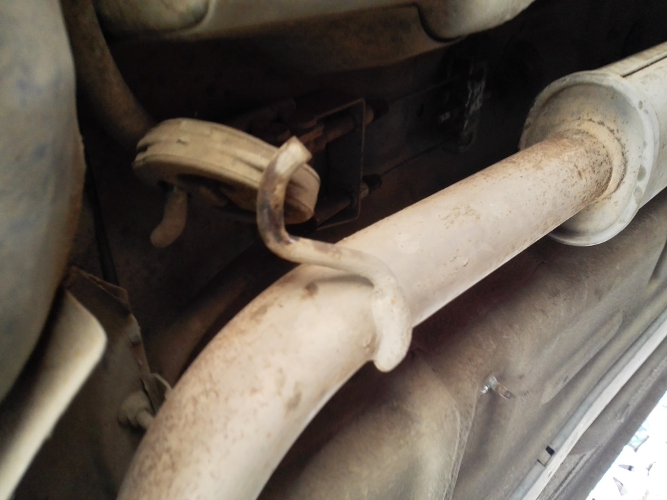 Замена тормозных накладок — Lada Гранта (1G), 1,6 л, 2014 года ...