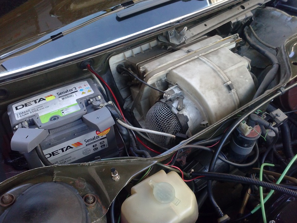 Фото в бортжурнале Audi 100 (C3)